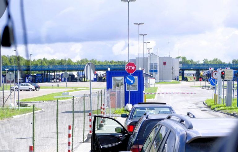 EU to review Russian visa access as tourist numbers draw criticism