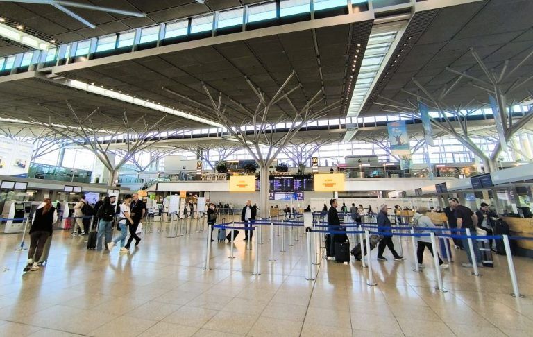 German travelers undeterred by high oil prices and world's instability, tells Allianz study