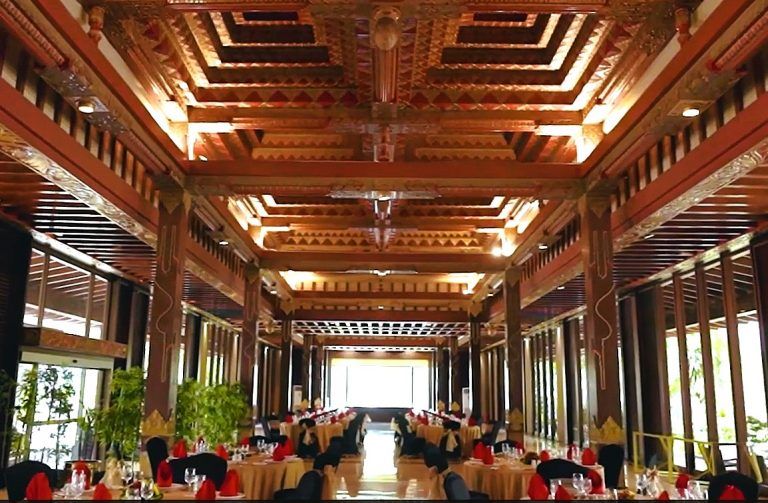Jakarta’s iconic Sultan Hotel faces final curtain