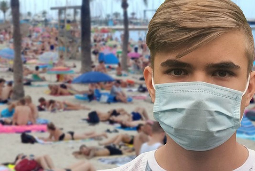 New law makes face masks compulsory on Spanish beaches TravelMole