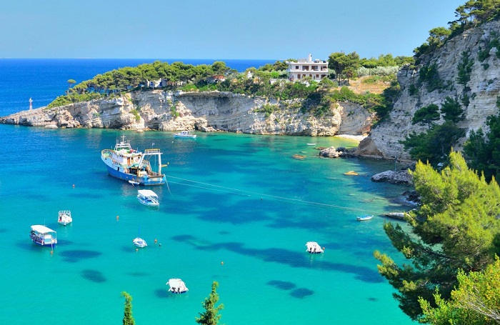 Discover Greece’s Hidden Gems this Summer with Olympic Holidays Fly into buzzy Greek gateways and ferry out to uncover enchanting hidden isles