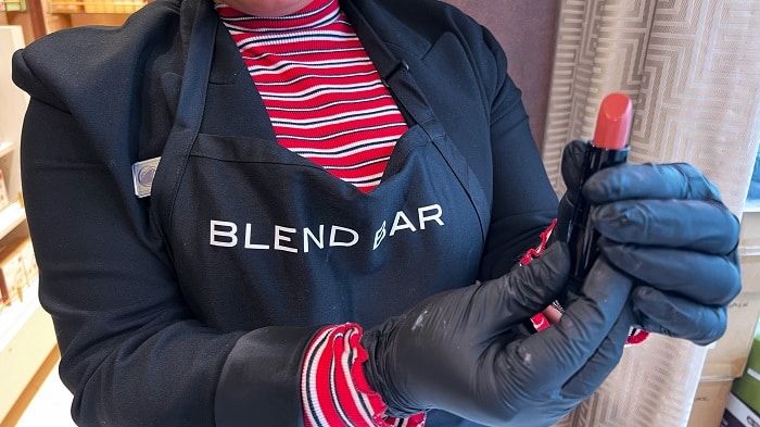 Holland America Line unveils lipstick blending bar experience